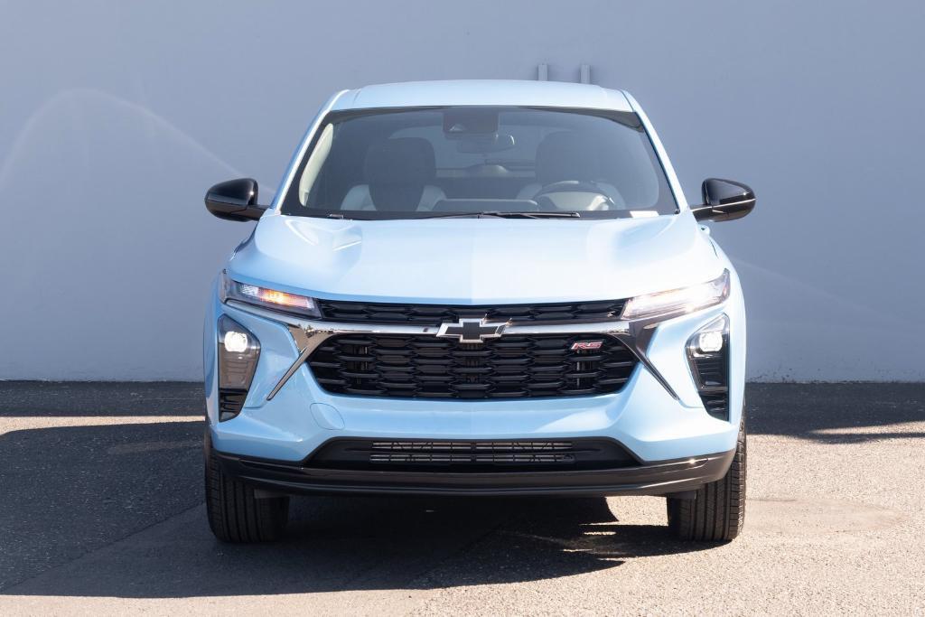 new 2025 Chevrolet Trax car, priced at $25,175