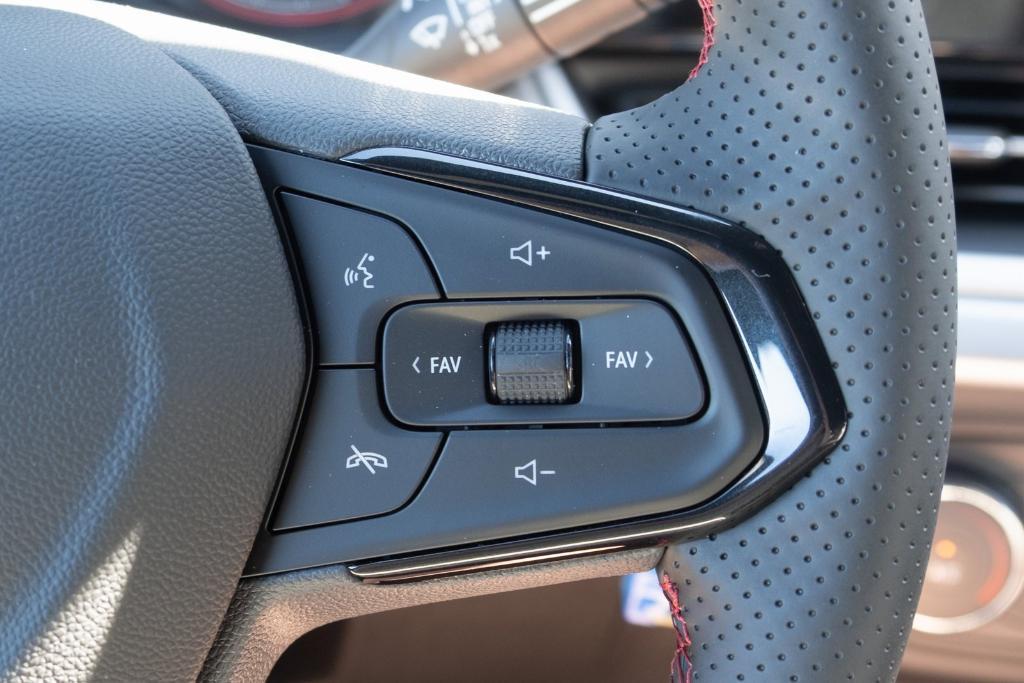 new 2025 Chevrolet Trax car, priced at $25,175