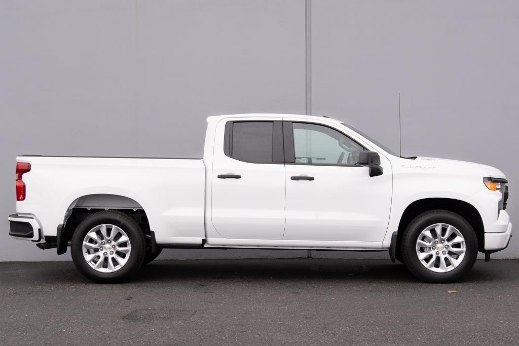 new 2024 Chevrolet Silverado 1500 car, priced at $42,415