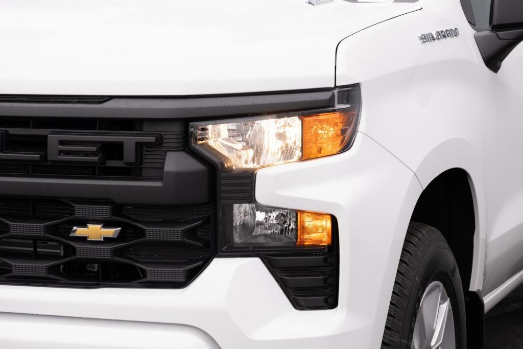 new 2024 Chevrolet Silverado 1500 car, priced at $42,415