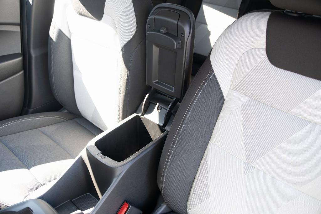 new 2025 Chevrolet Trax car, priced at $22,385