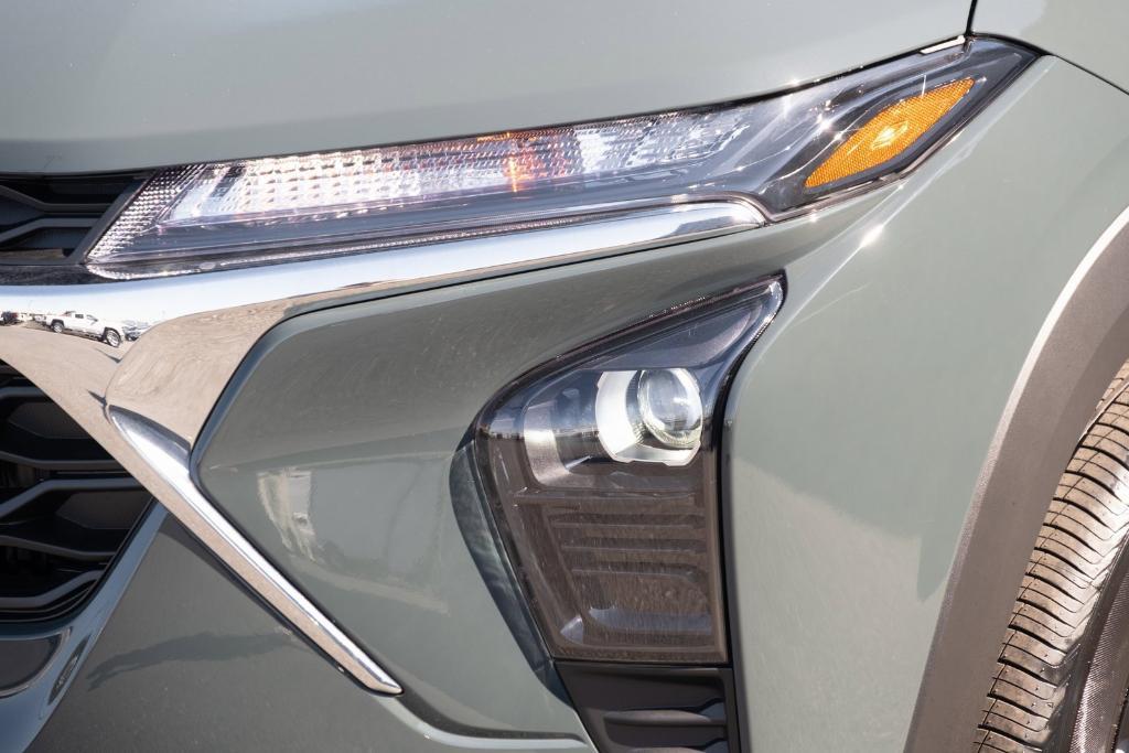 new 2025 Chevrolet Trax car, priced at $22,385