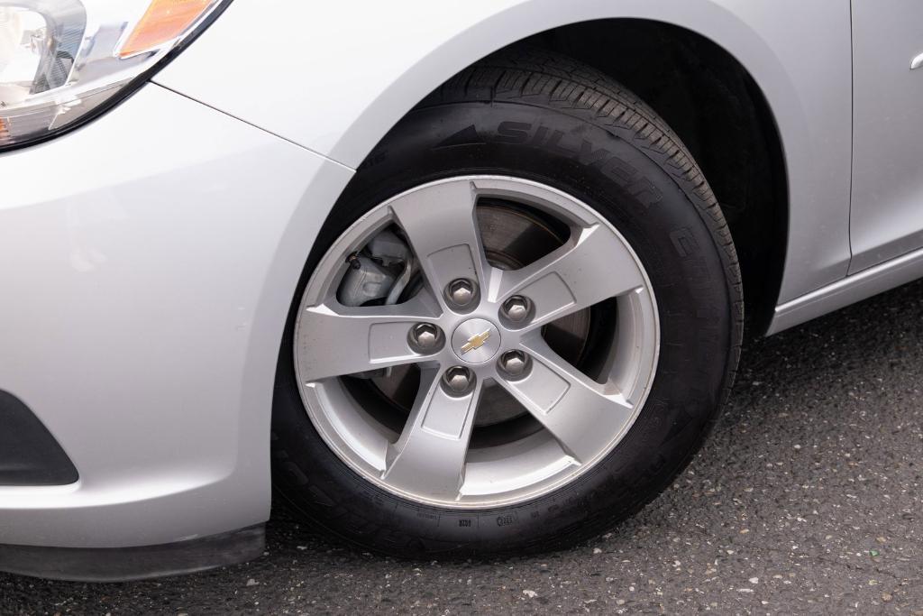used 2015 Chevrolet Malibu car, priced at $10,500