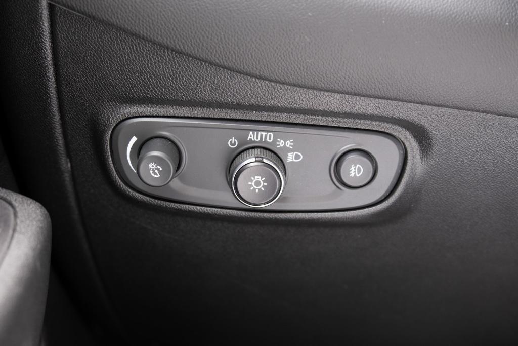 used 2020 Chevrolet Equinox car, priced at $15,152