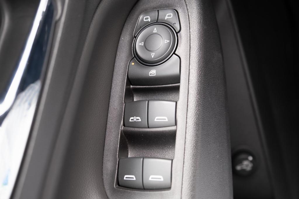 used 2020 Chevrolet Equinox car, priced at $15,152