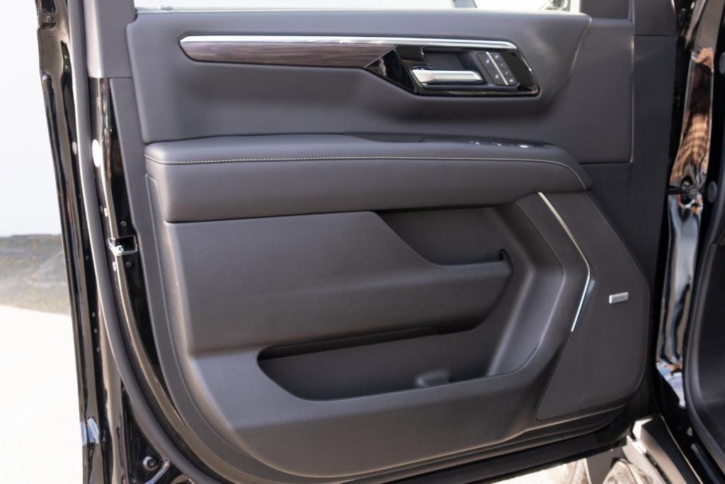 new 2025 Chevrolet Tahoe car, priced at $81,095