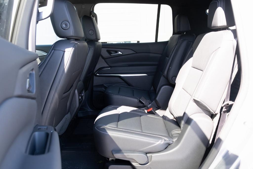 new 2025 Chevrolet Traverse car, priced at $48,340