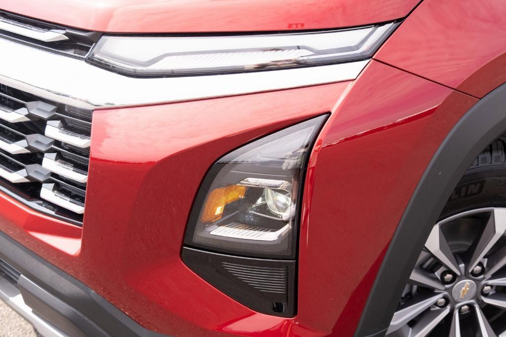 new 2026 Chevrolet Equinox car, priced at $31,510