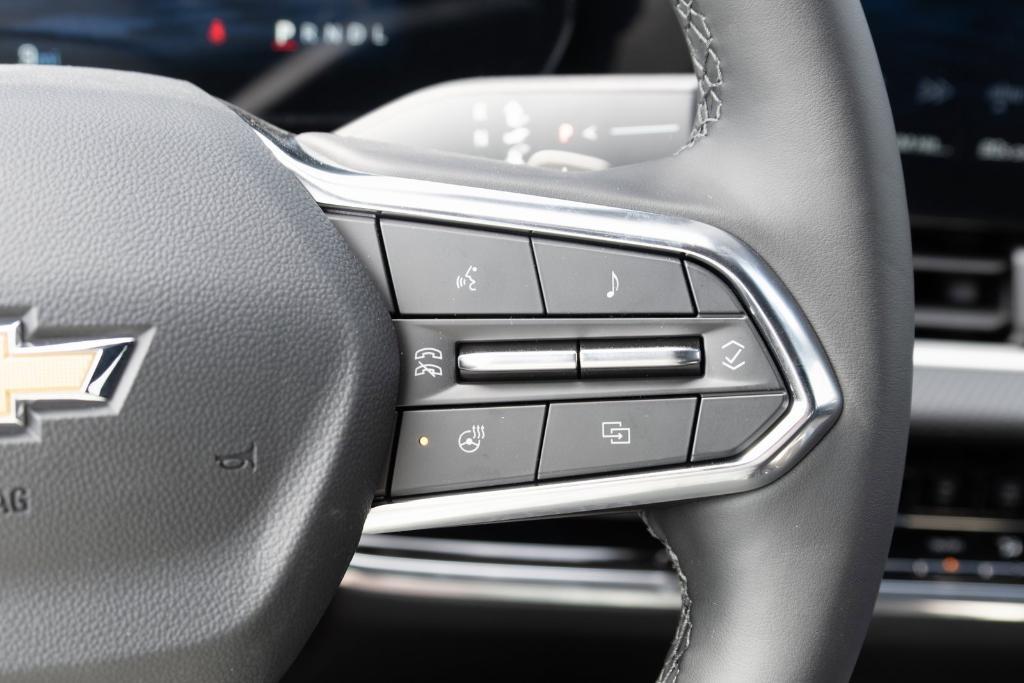 new 2026 Chevrolet Equinox car, priced at $31,510