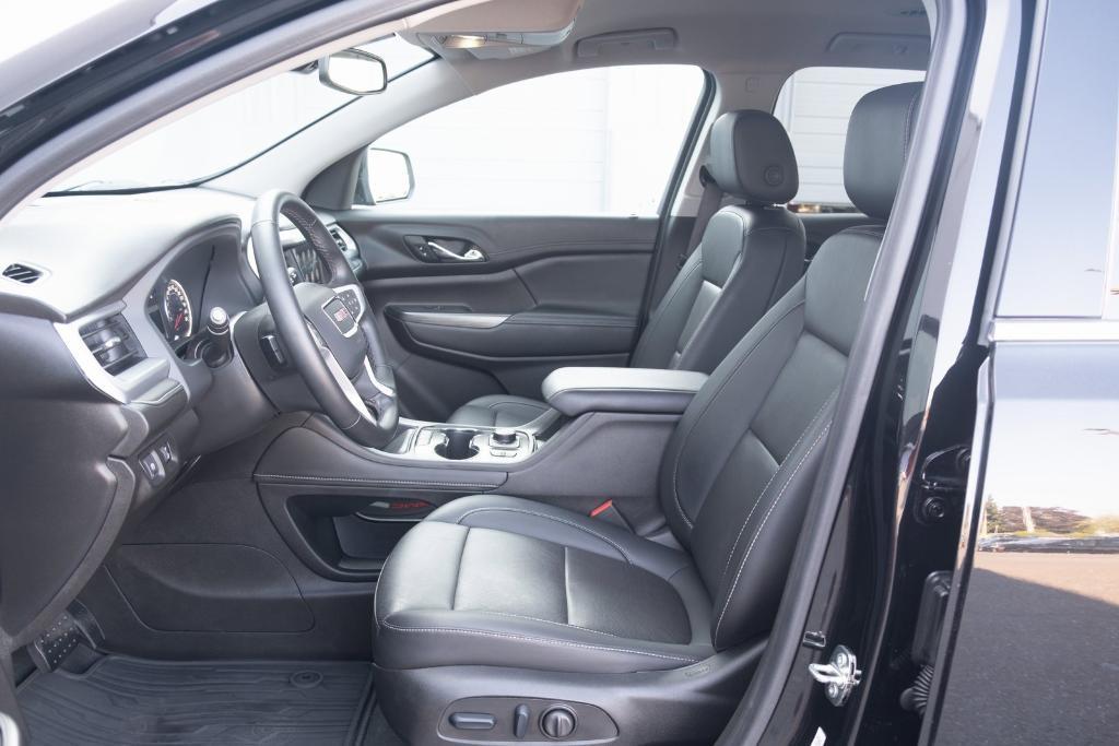 used 2023 GMC Acadia car, priced at $33,950