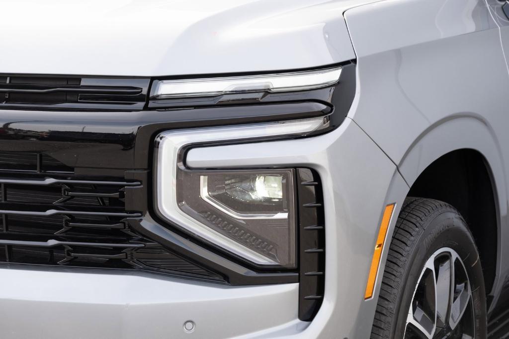 new 2025 Chevrolet Suburban car, priced at $77,825
