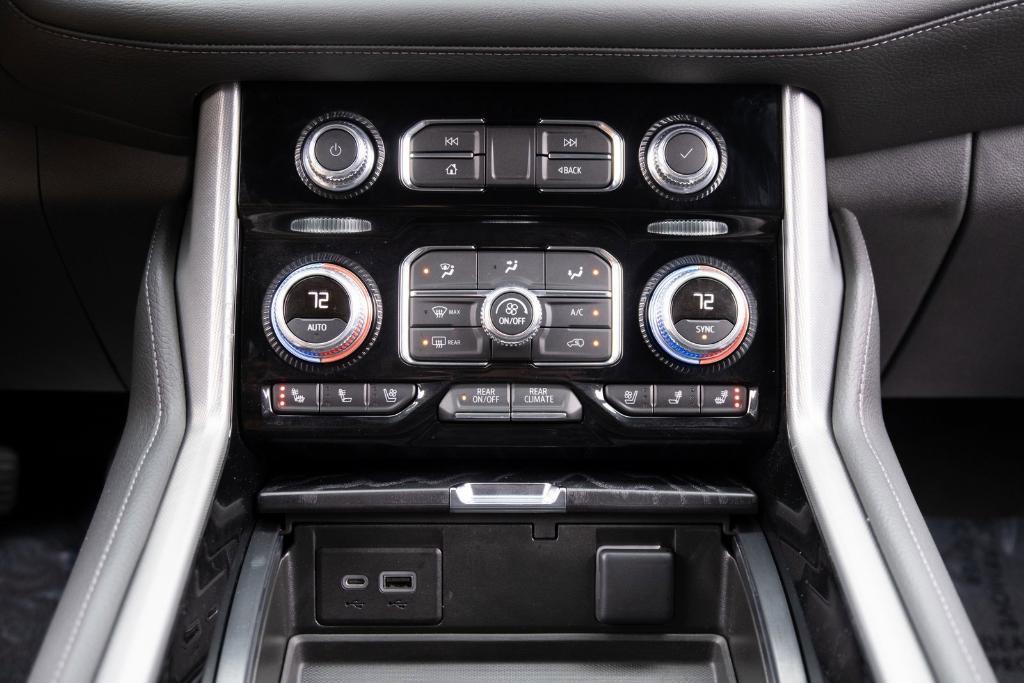 used 2022 GMC Yukon XL car