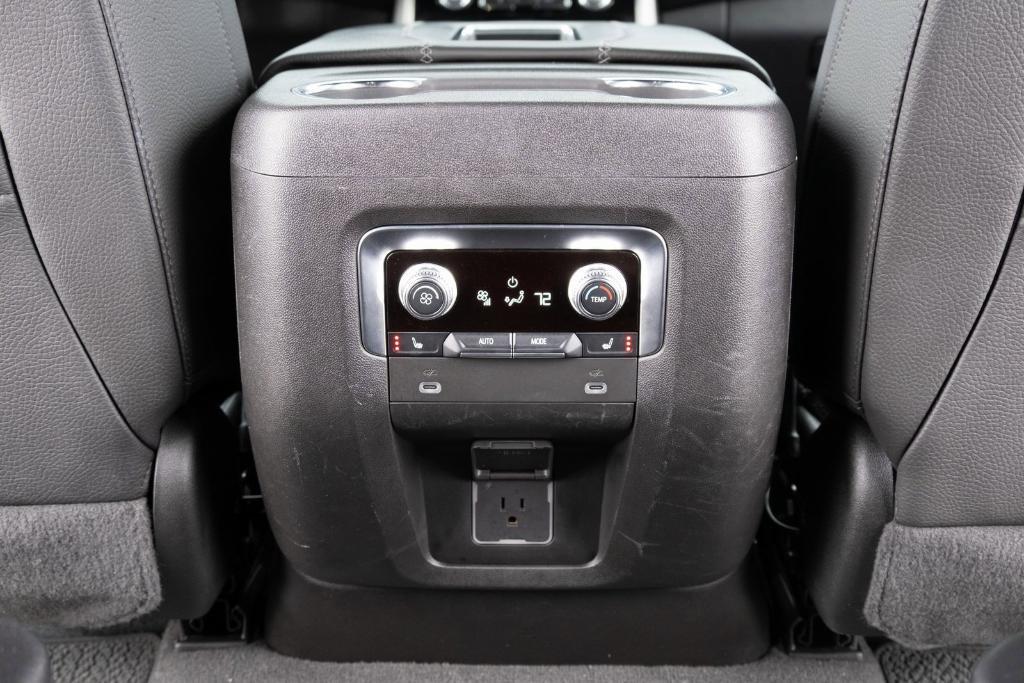 used 2022 GMC Yukon XL car