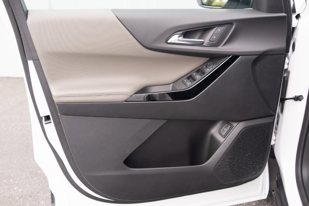 new 2025 Chevrolet Equinox car, priced at $35,725