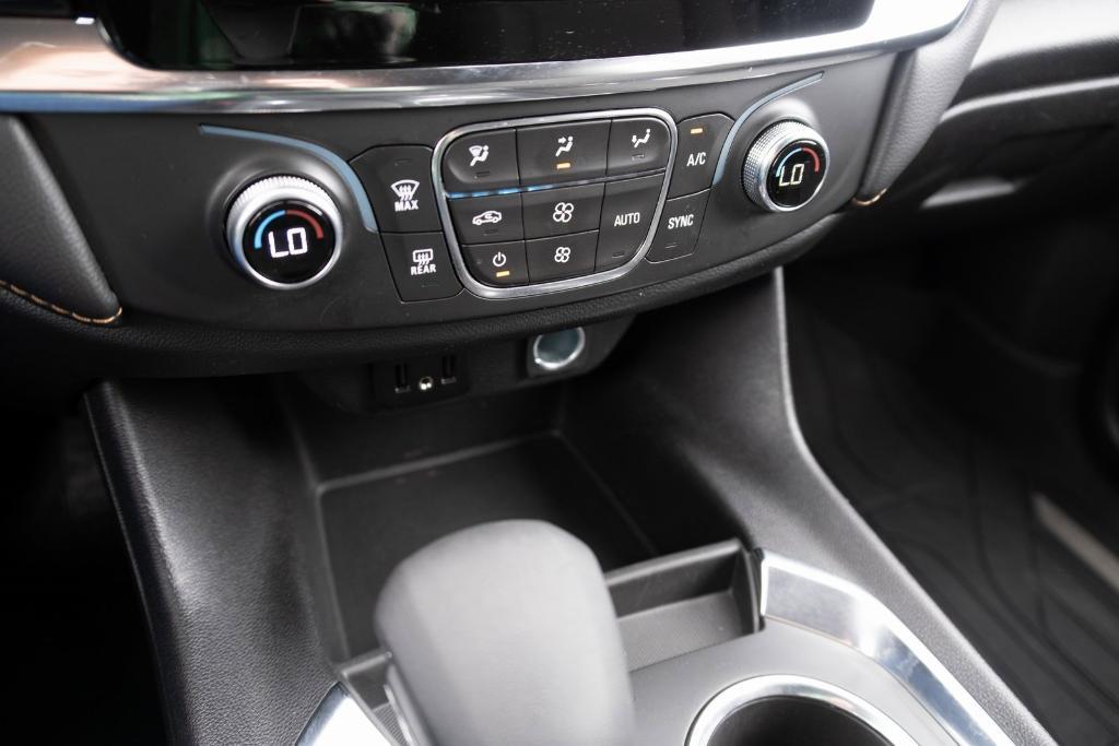 used 2021 Chevrolet Traverse car, priced at $27,850