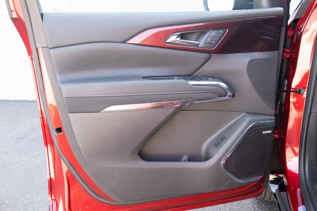 new 2026 Chevrolet Traverse car, priced at $59,790