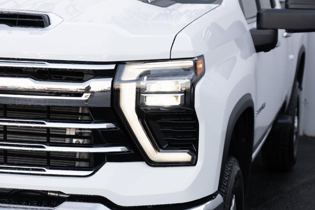 new 2025 Chevrolet Silverado 3500 car, priced at $77,075