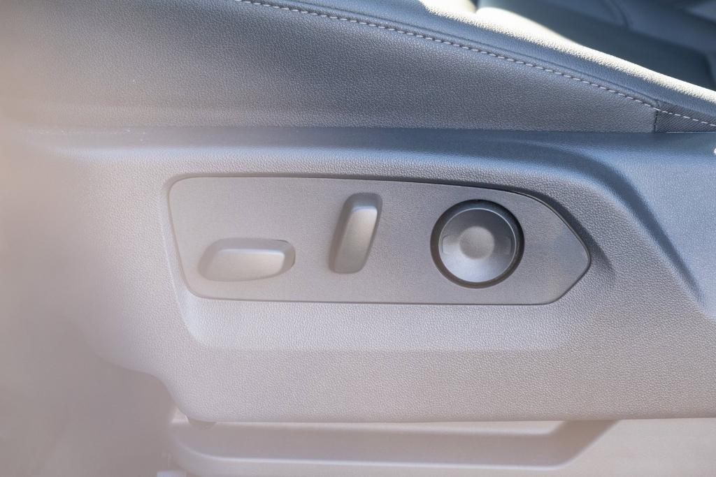 new 2025 Chevrolet Silverado 2500 car, priced at $105,654