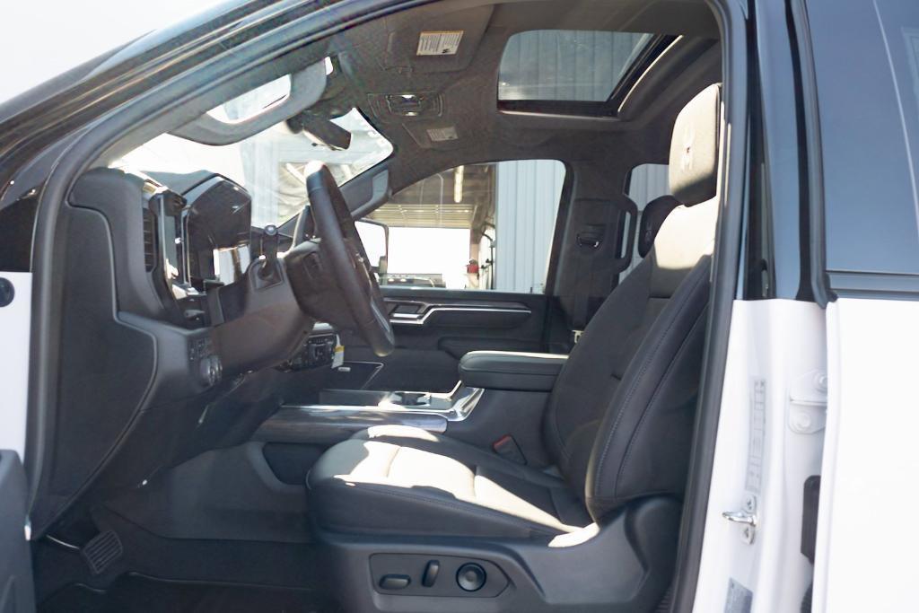 new 2025 Chevrolet Silverado 2500 car, priced at $105,654
