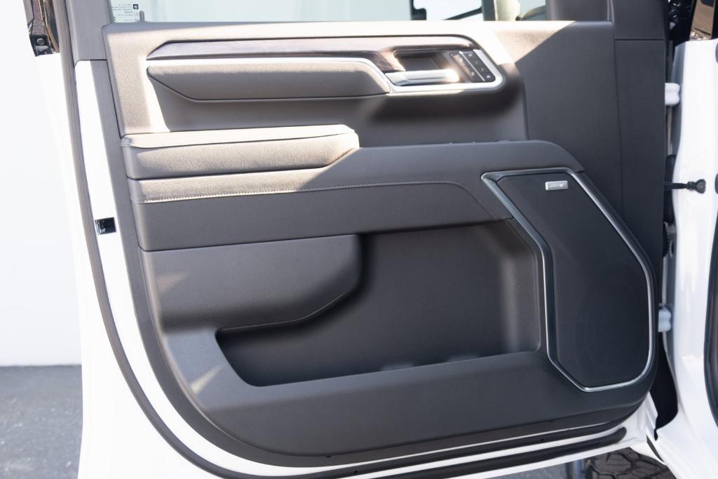 new 2025 Chevrolet Silverado 2500 car, priced at $105,654