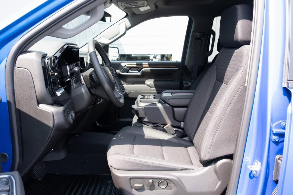 new 2025 Chevrolet Silverado 1500 car, priced at $50,235
