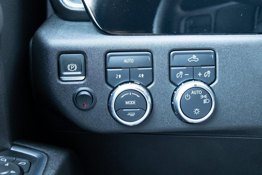 used 2024 GMC Sierra 1500 car, priced at $41,228