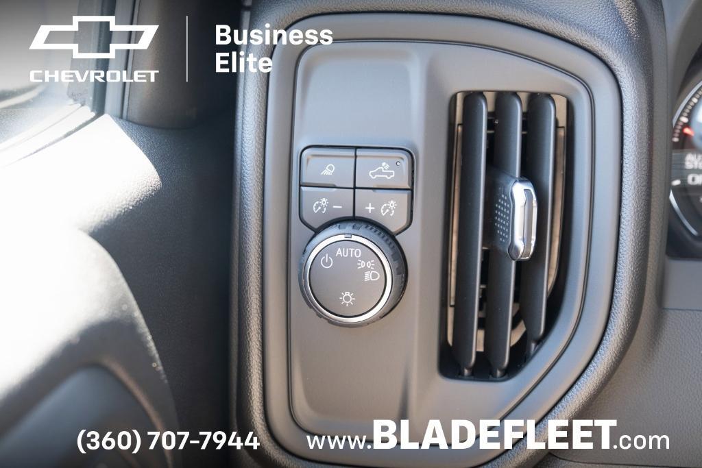 new 2025 Chevrolet Silverado 1500 car, priced at $43,670