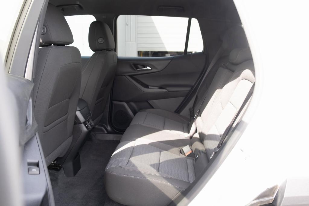 new 2025 Chevrolet Equinox car, priced at $31,995