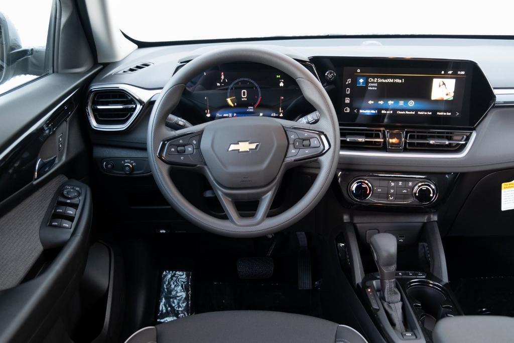 new 2025 Chevrolet TrailBlazer car, priced at $27,595