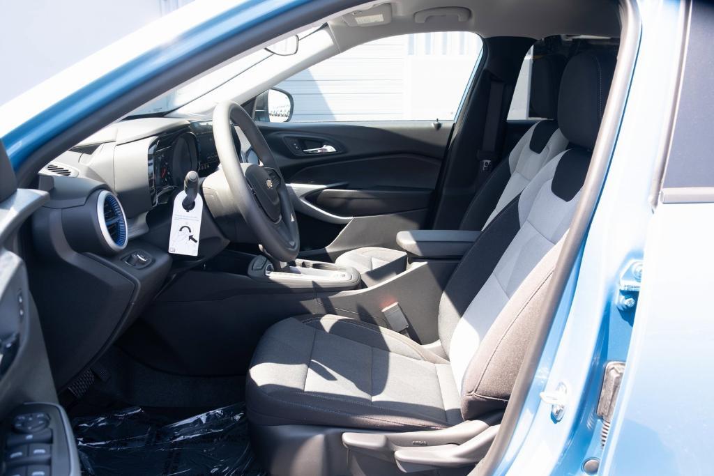 new 2025 Chevrolet Trax car, priced at $22,540
