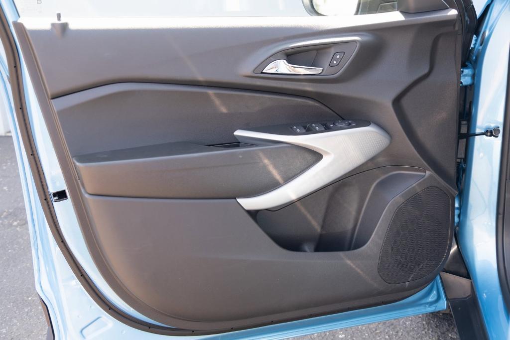 new 2025 Chevrolet Trax car, priced at $22,540