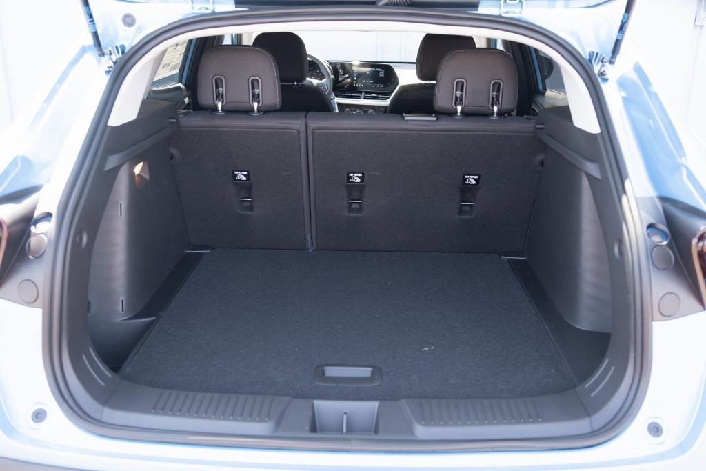 new 2025 Chevrolet Trax car, priced at $22,540