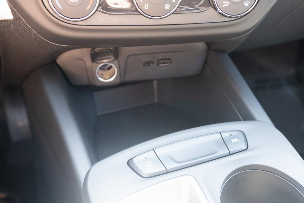 new 2025 Chevrolet Trax car, priced at $22,540