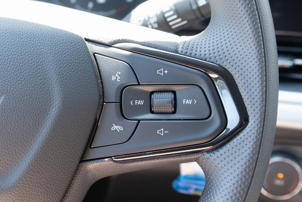 new 2025 Chevrolet Trax car, priced at $22,540