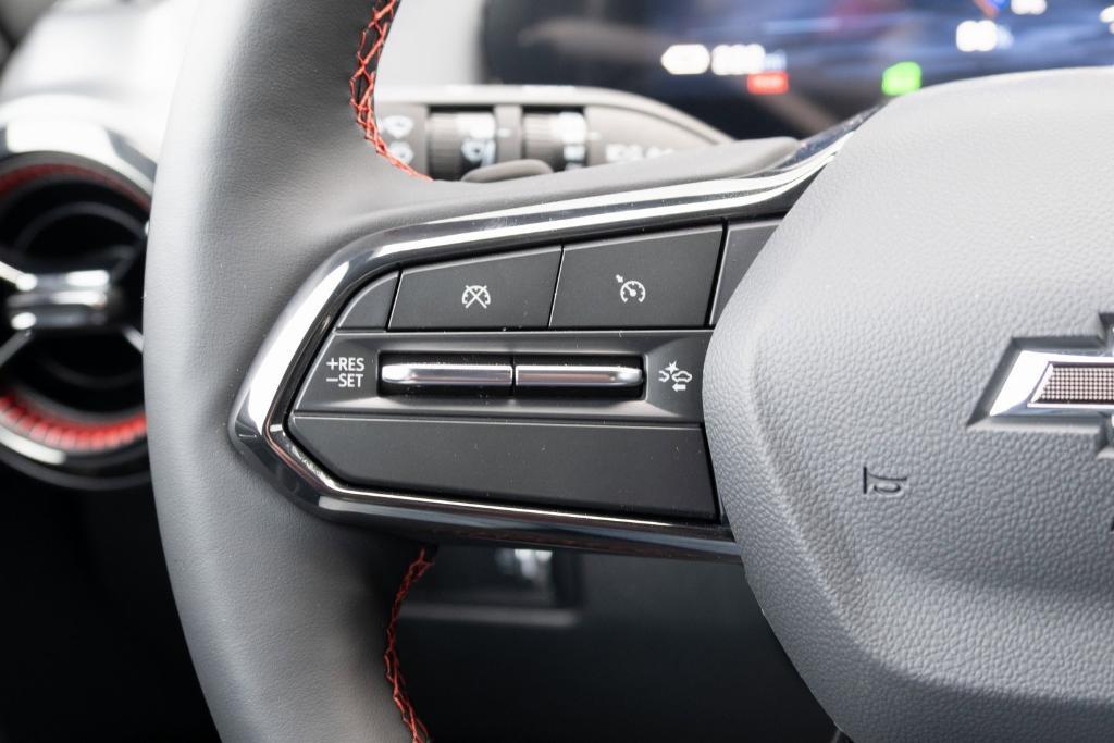 new 2025 Chevrolet Equinox EV car, priced at $39,590