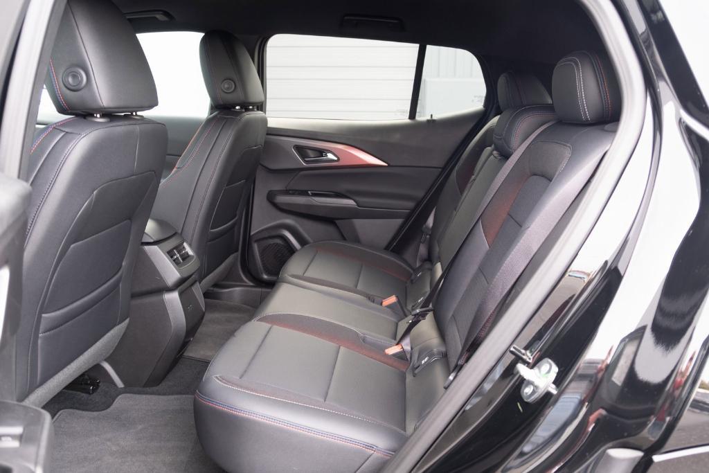 new 2025 Chevrolet Equinox EV car, priced at $39,590