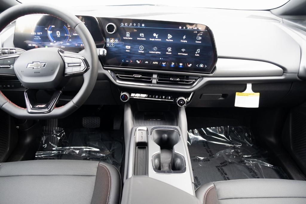 new 2025 Chevrolet Equinox EV car, priced at $39,590