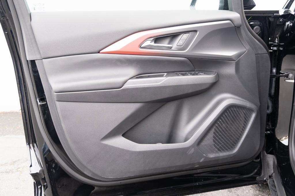 new 2025 Chevrolet Equinox EV car, priced at $39,590