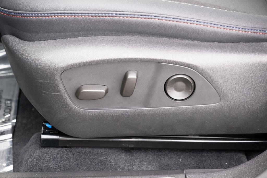 new 2025 Chevrolet Equinox EV car, priced at $39,590