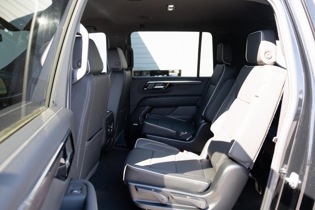 new 2025 Chevrolet Suburban car, priced at $81,795