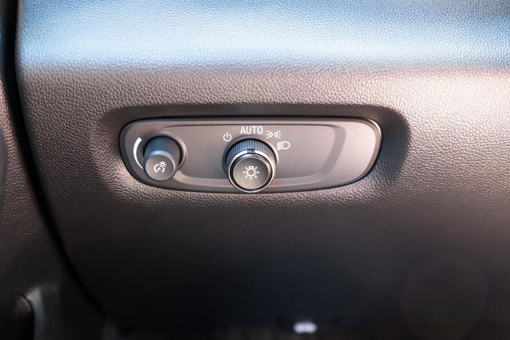 used 2023 Chevrolet Traverse car, priced at $35,499
