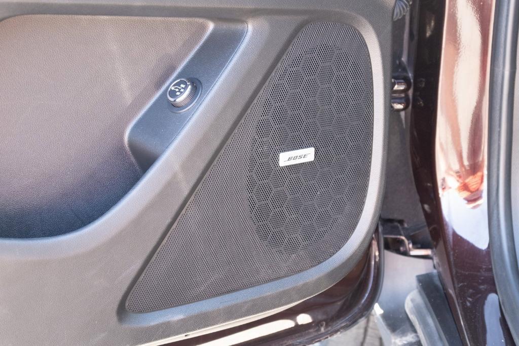 used 2023 Chevrolet Traverse car, priced at $35,499
