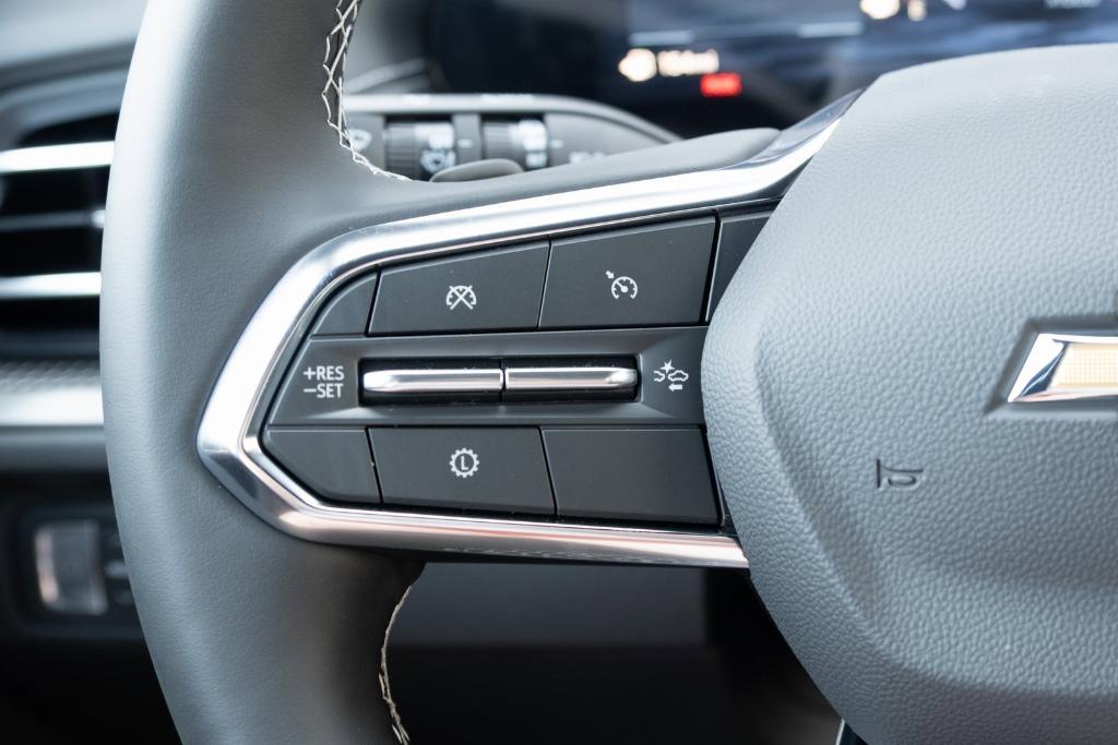 new 2026 Chevrolet Traverse car, priced at $42,590
