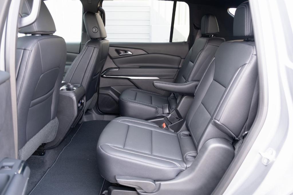 new 2026 Chevrolet Traverse car, priced at $42,590