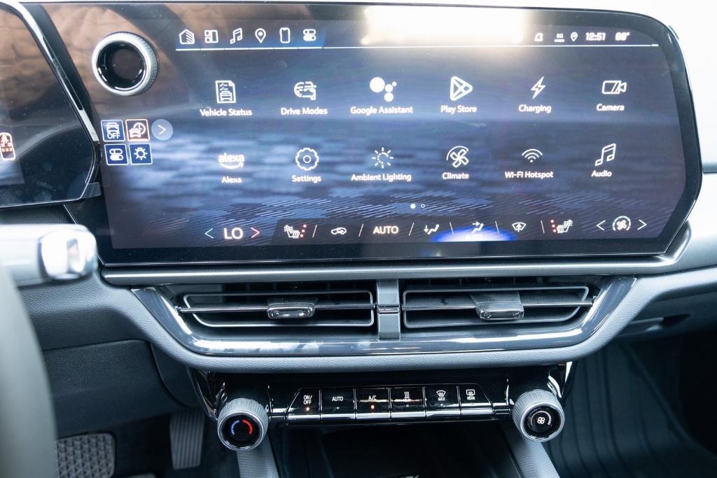 new 2025 Chevrolet Equinox EV car, priced at $44,080