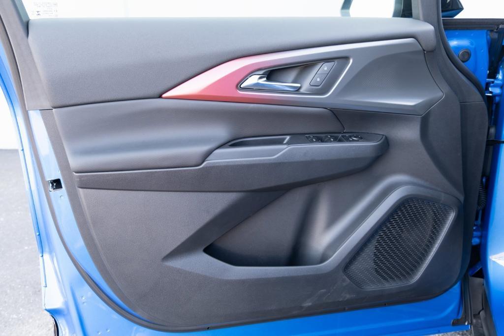 new 2025 Chevrolet Equinox EV car, priced at $44,080