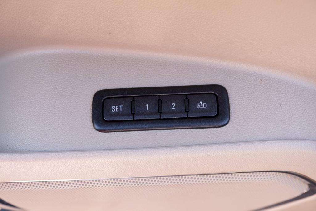 used 2018 GMC Yukon car, priced at $27,400