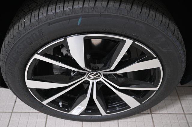 new 2026 Volkswagen Atlas Cross Sport car, priced at $55,531