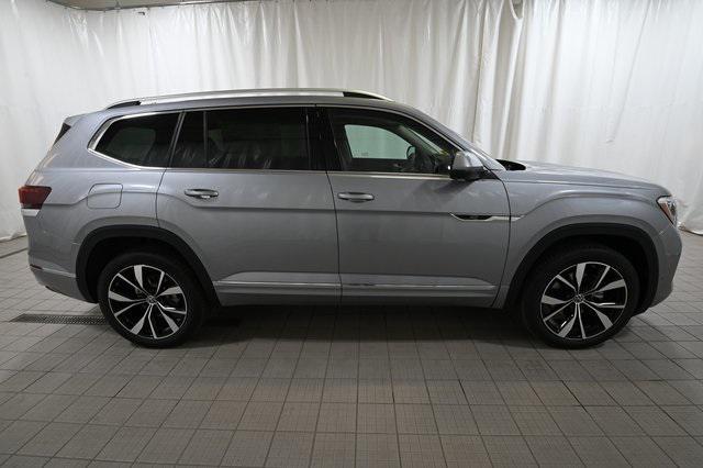 new 2026 Volkswagen Atlas car, priced at $54,685