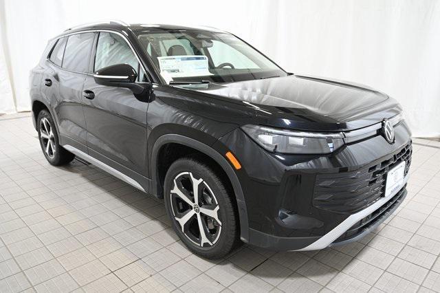 new 2025 Volkswagen Tiguan car, priced at $35,180